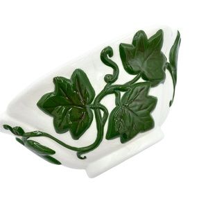 Vintage Wall Planter | Wall Pocket 1969 Green Ivy